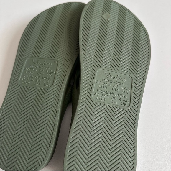 Archie’s Olive Green Thong Flip Flops Size 6 - Picture 4 of 5